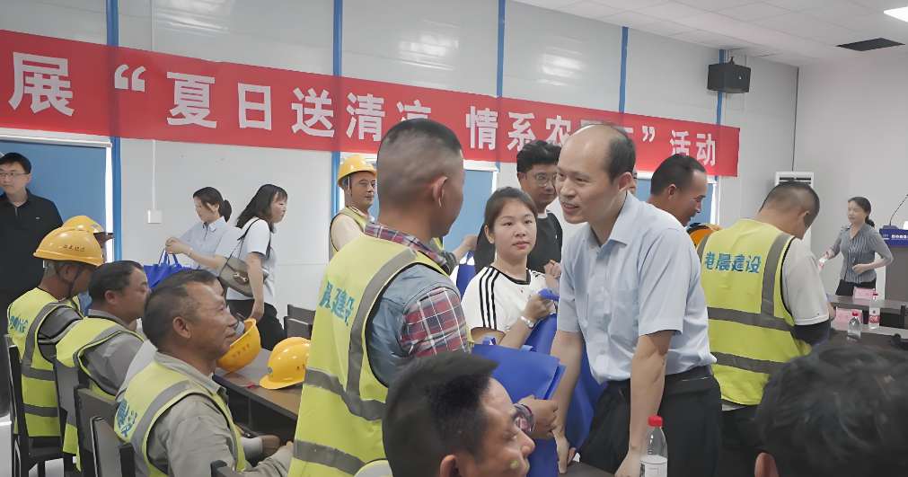 工资监管系统护航农民工!岳阳市启动保障工资支付的“安薪”新计划 工资监管系统护航农民工!岳阳市启动保障工资支付的“安薪”新计划